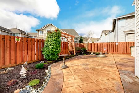 Deck and fence cleaning